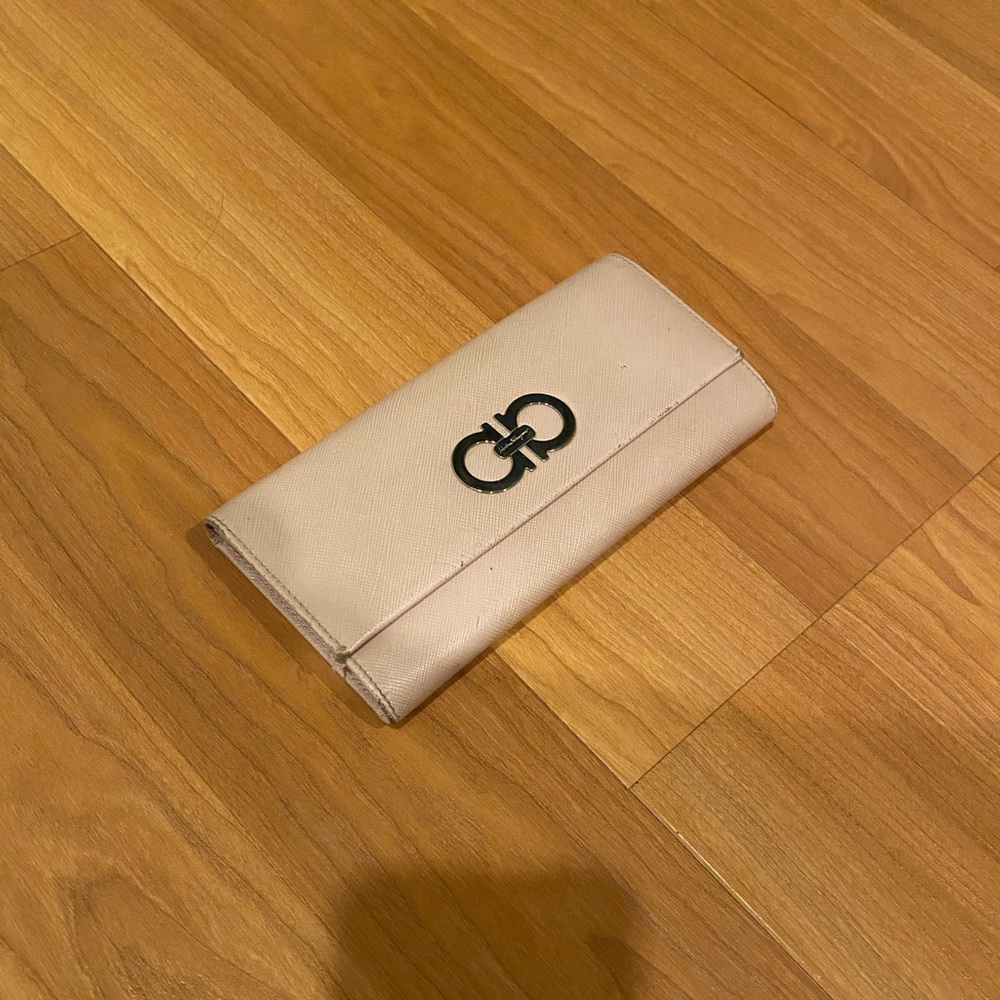 Salvatore Ferragamo pink wallet